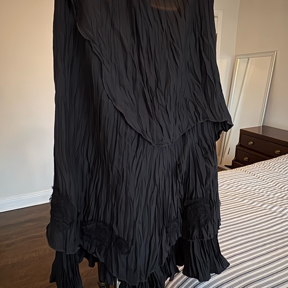 Chic Black silk skirt